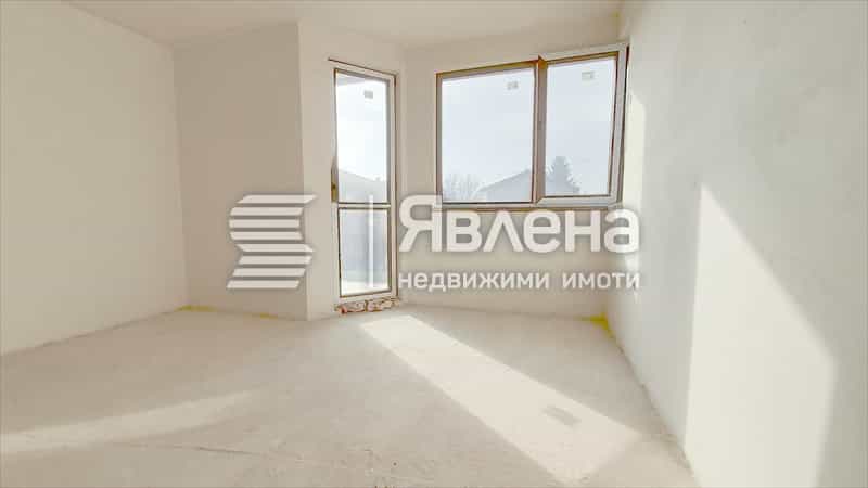House in Kostinbrod, Sofia Province 12037801