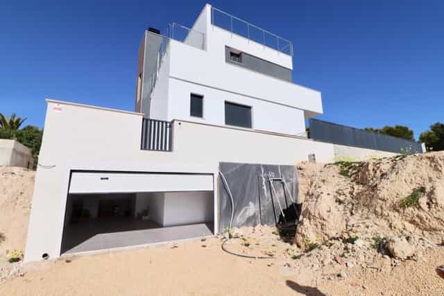 House in La Nucía, Comunidad Valenciana 12038016