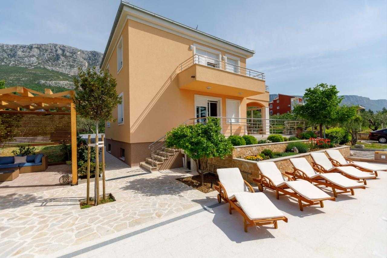 House in Kaštel Sućurac, Split-Dalmatia County 12038028