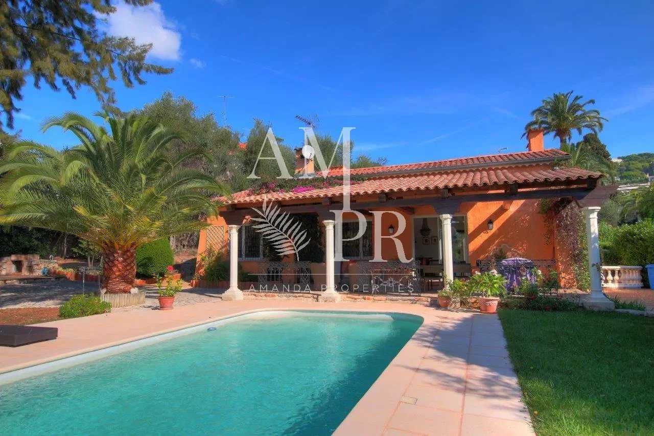 House in Cannes, Provence-Alpes-Cote d'Azur 12038075
