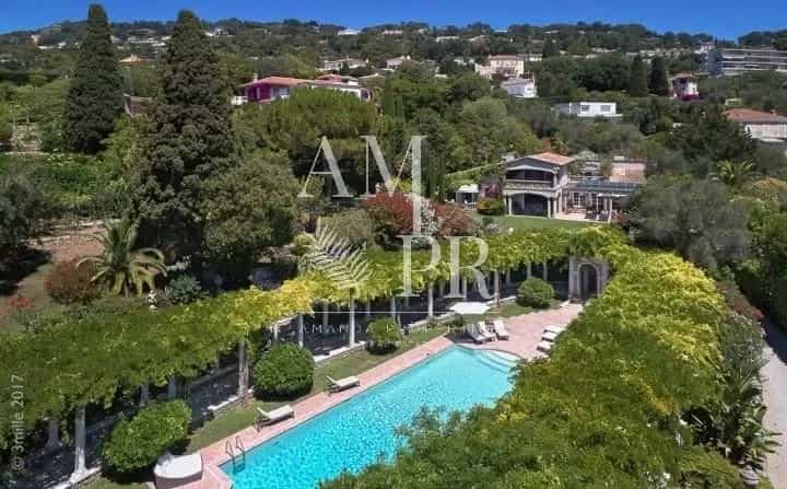 House in Cannes, Provence-Alpes-Cote d'Azur 12038078