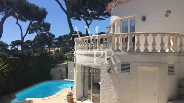 Hus i Antibes, Provence-Alpes-Cote d'Azur 12038080