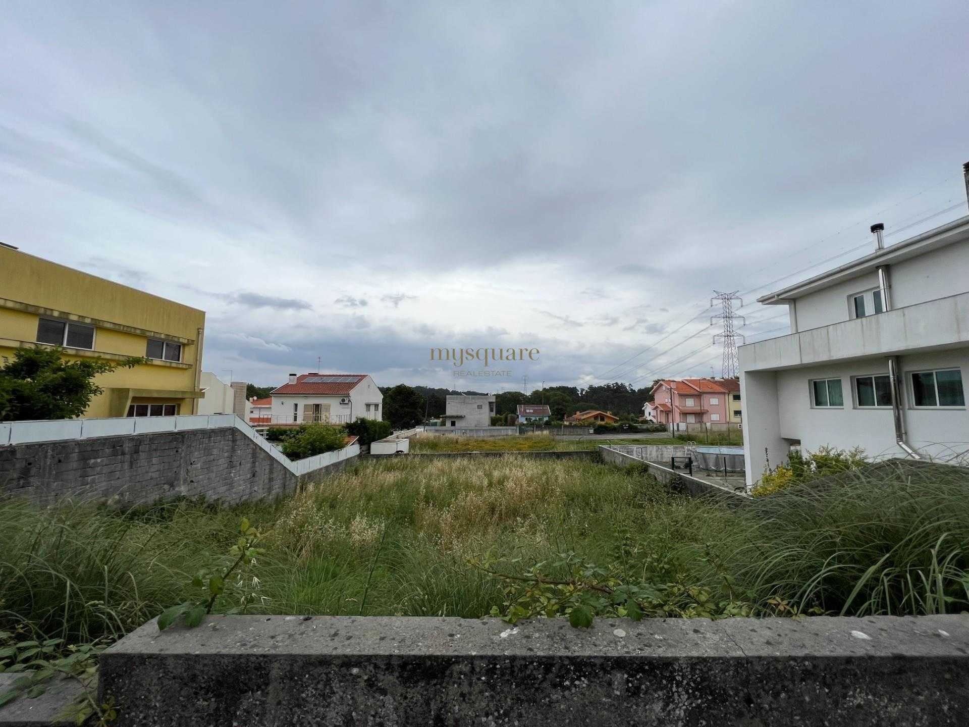 Tanah dalam Sandim, Porto 12038101