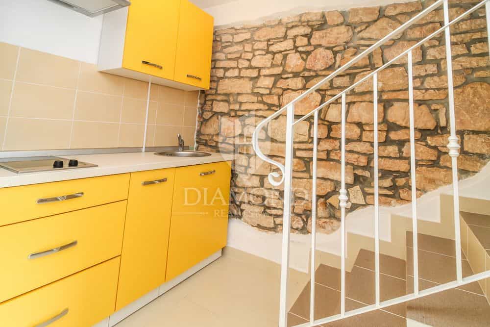 Dom w Bale, Istria County 12038146