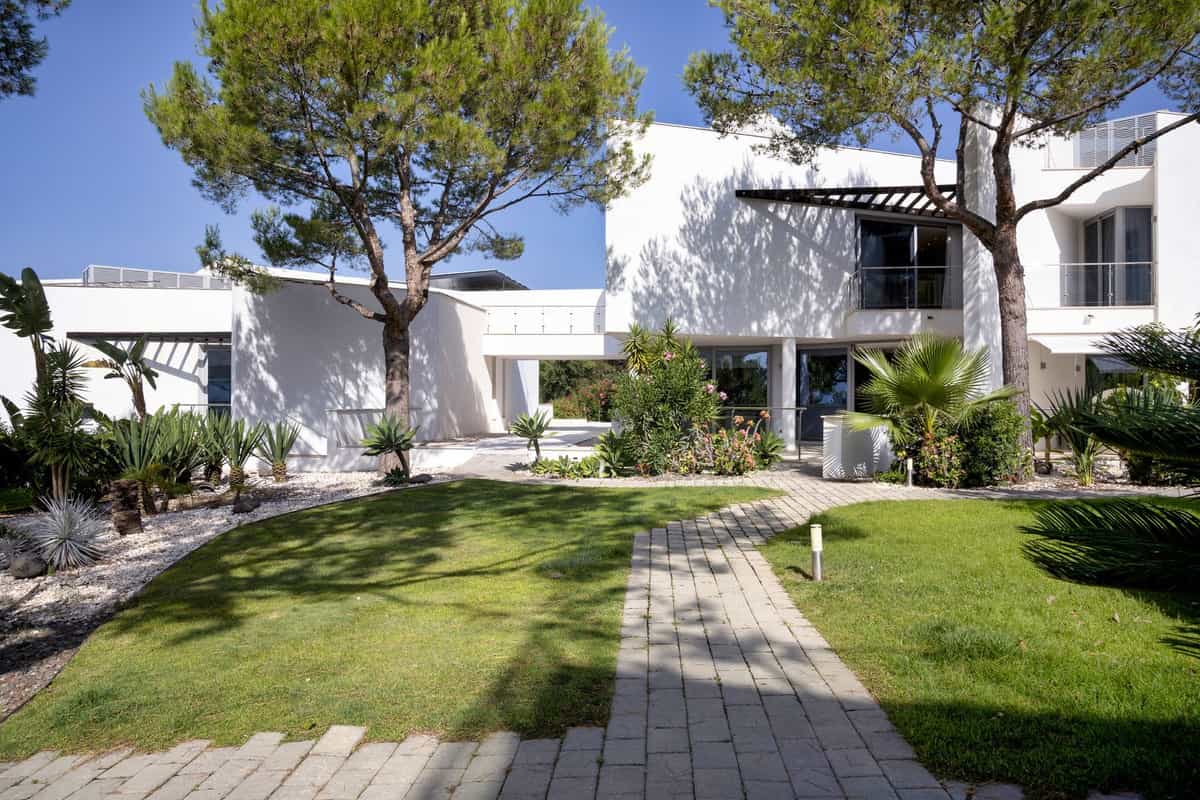 Multiple Houses in Marbella, Andalusia 12038705