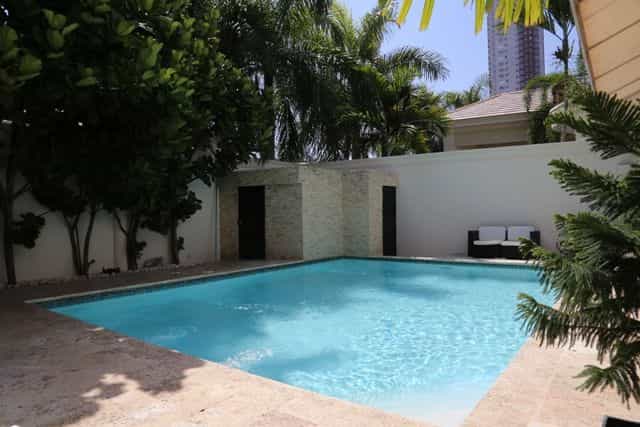 σπίτι σε Santo Domingo, Distrito Nacional 12039021