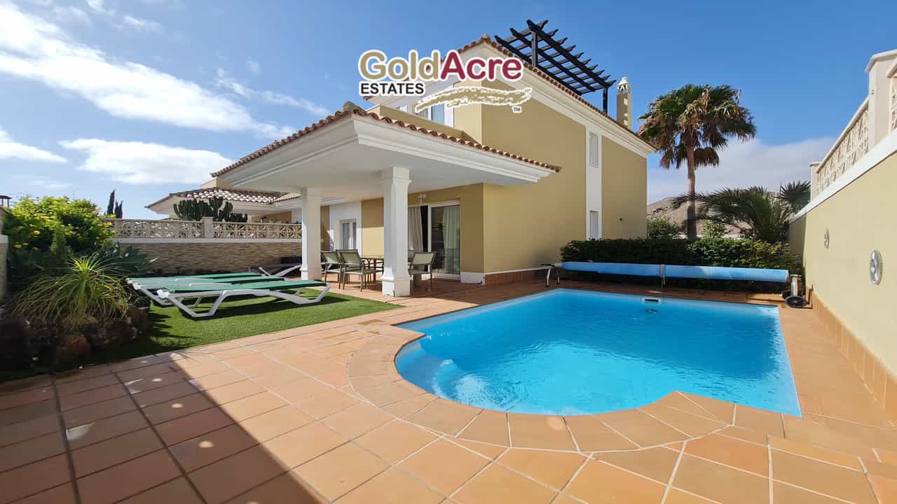 House in La Oliva, Canary Islands 12039675