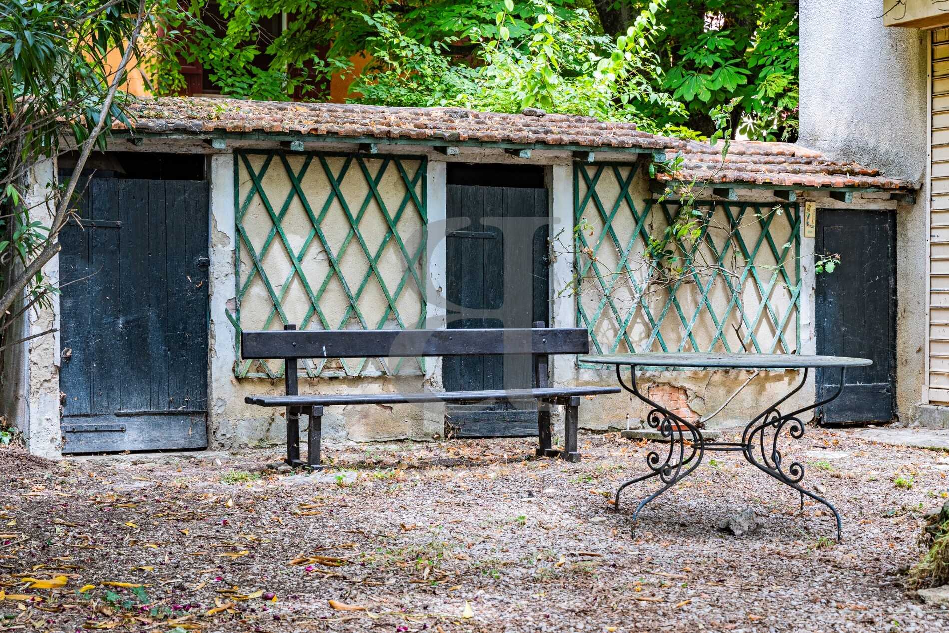 Rumah di tukang kayu, Provence-Alpes-Cote d'Azur 12040127