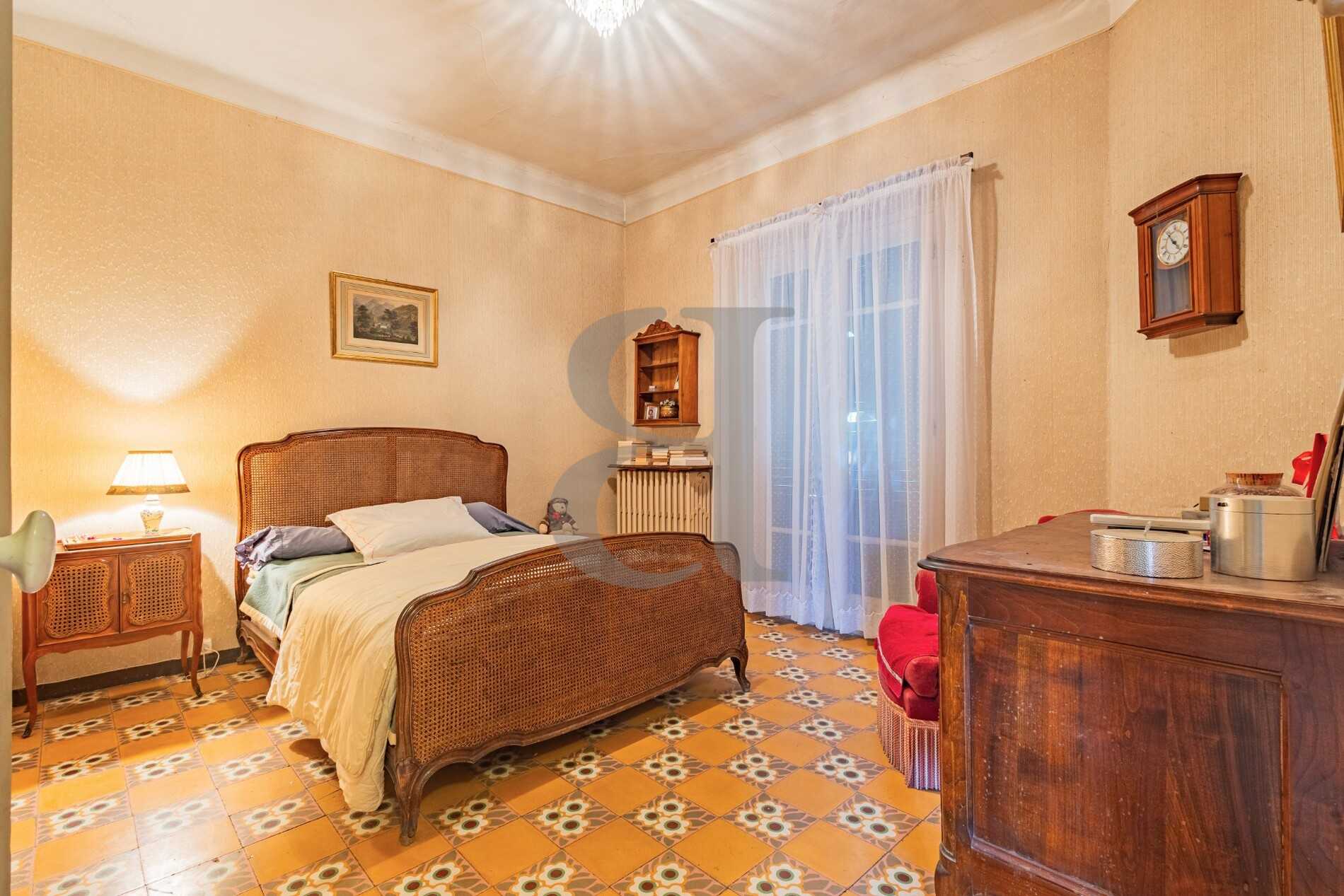 Casa nel Carpentras, Provence-Alpes-Côte d'Azur 12040127
