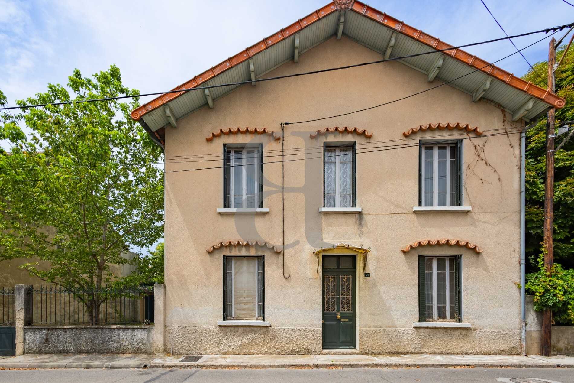 Rumah di Carpentras, Provence-Alpes-Côte d'Azur 12040127