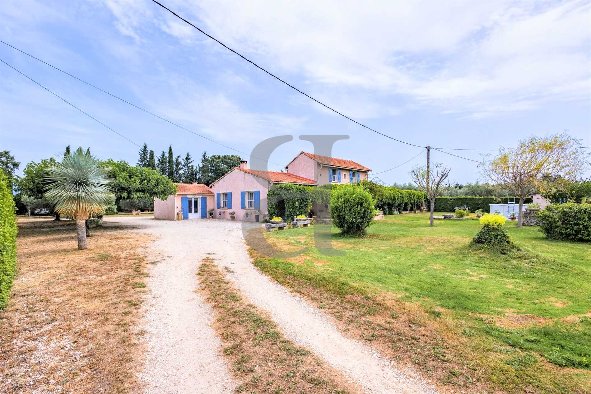 Haus im Carpentras, Provence-Alpes-Côte d'Azur 12040134
