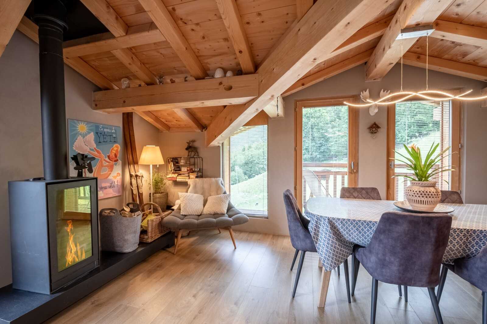 Huis in Les Houches, Auvergne-Rhône-Alpes 12040818