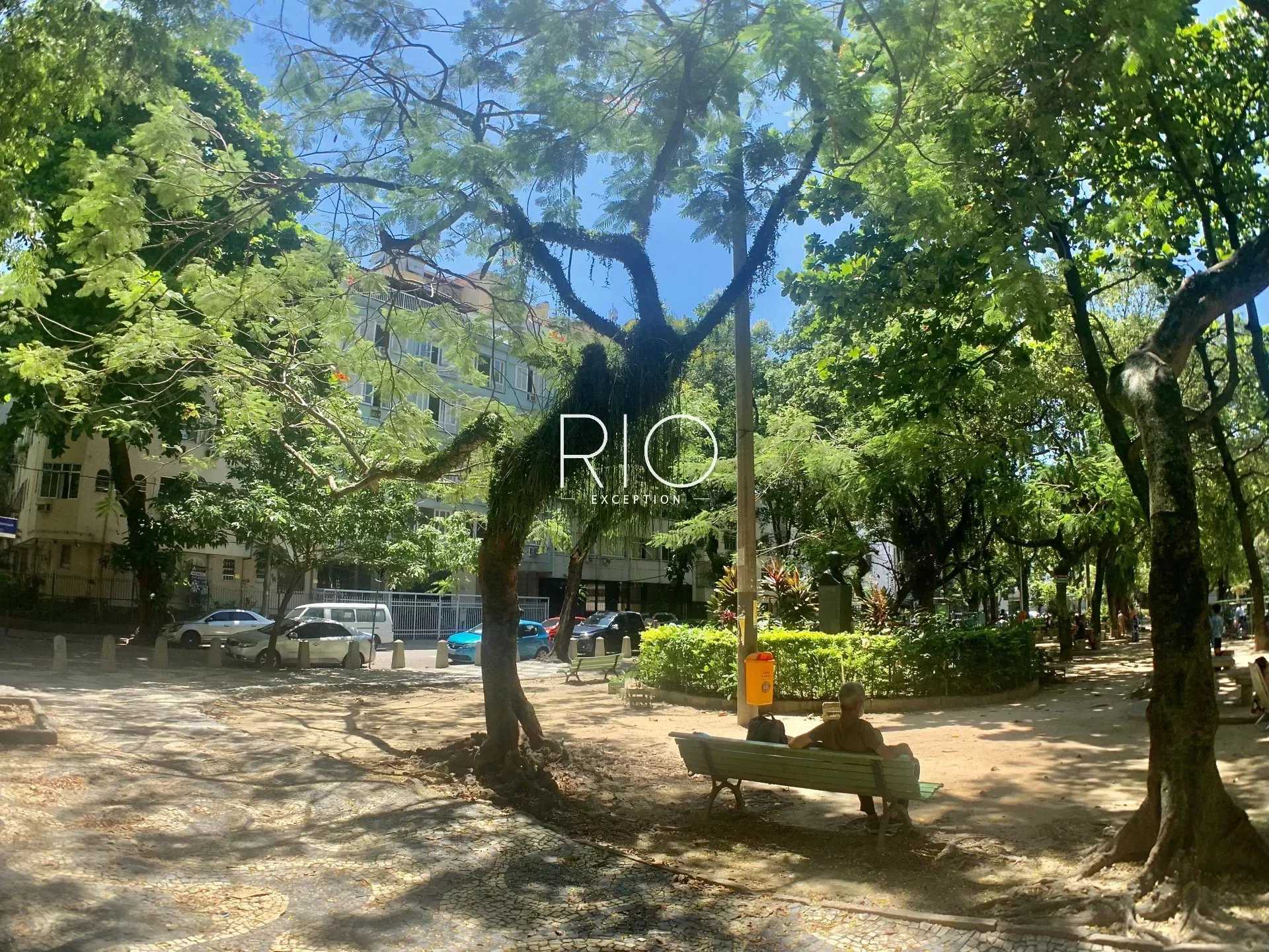 सम्मिलित में Rio de Janeiro, Rio de Janeiro 12040893