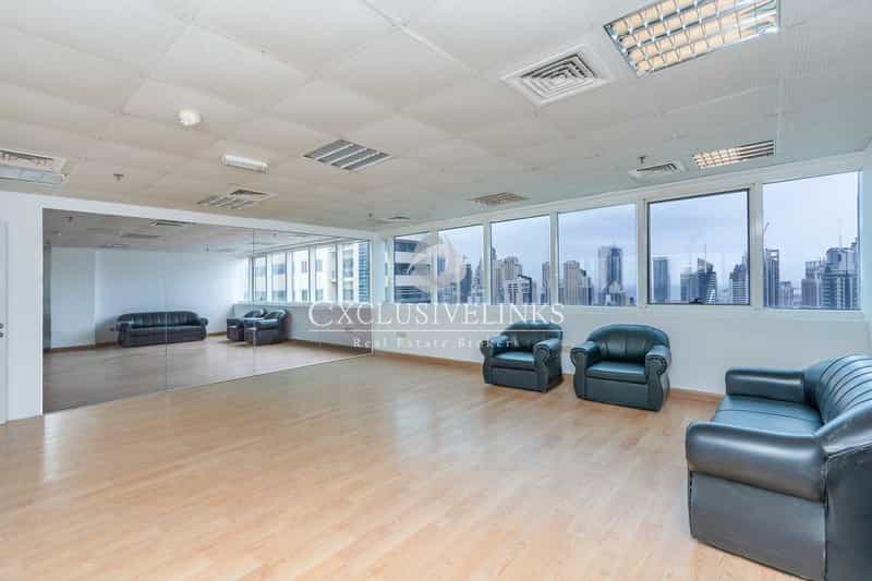Kantor di Dubai, Dubai 12041205