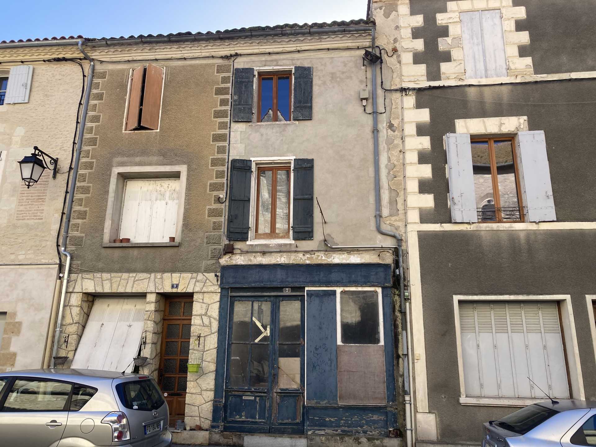 House in Monsegur, Nouvelle-Aquitaine 12042325