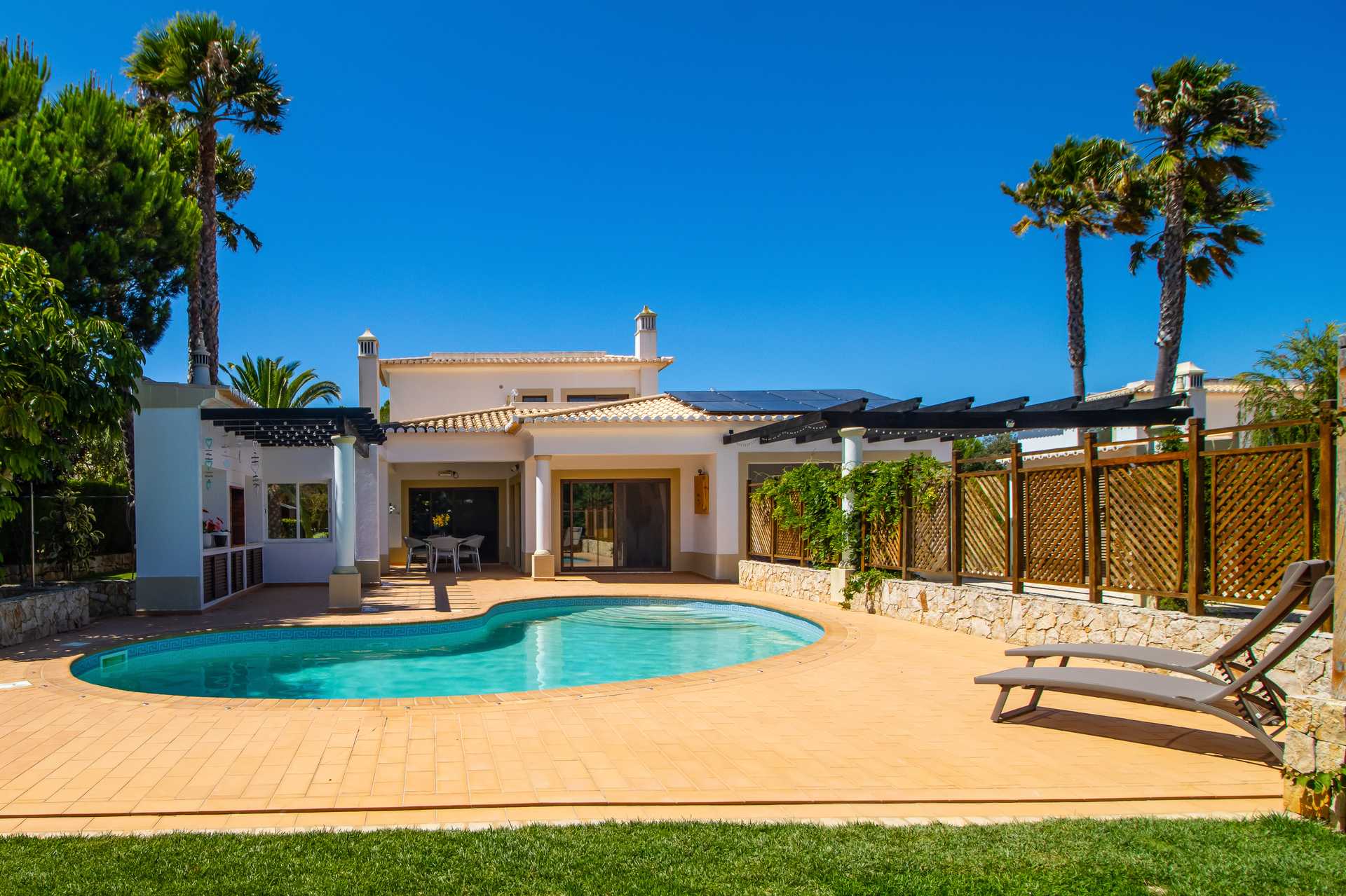 House in Budens, Faro 12042394