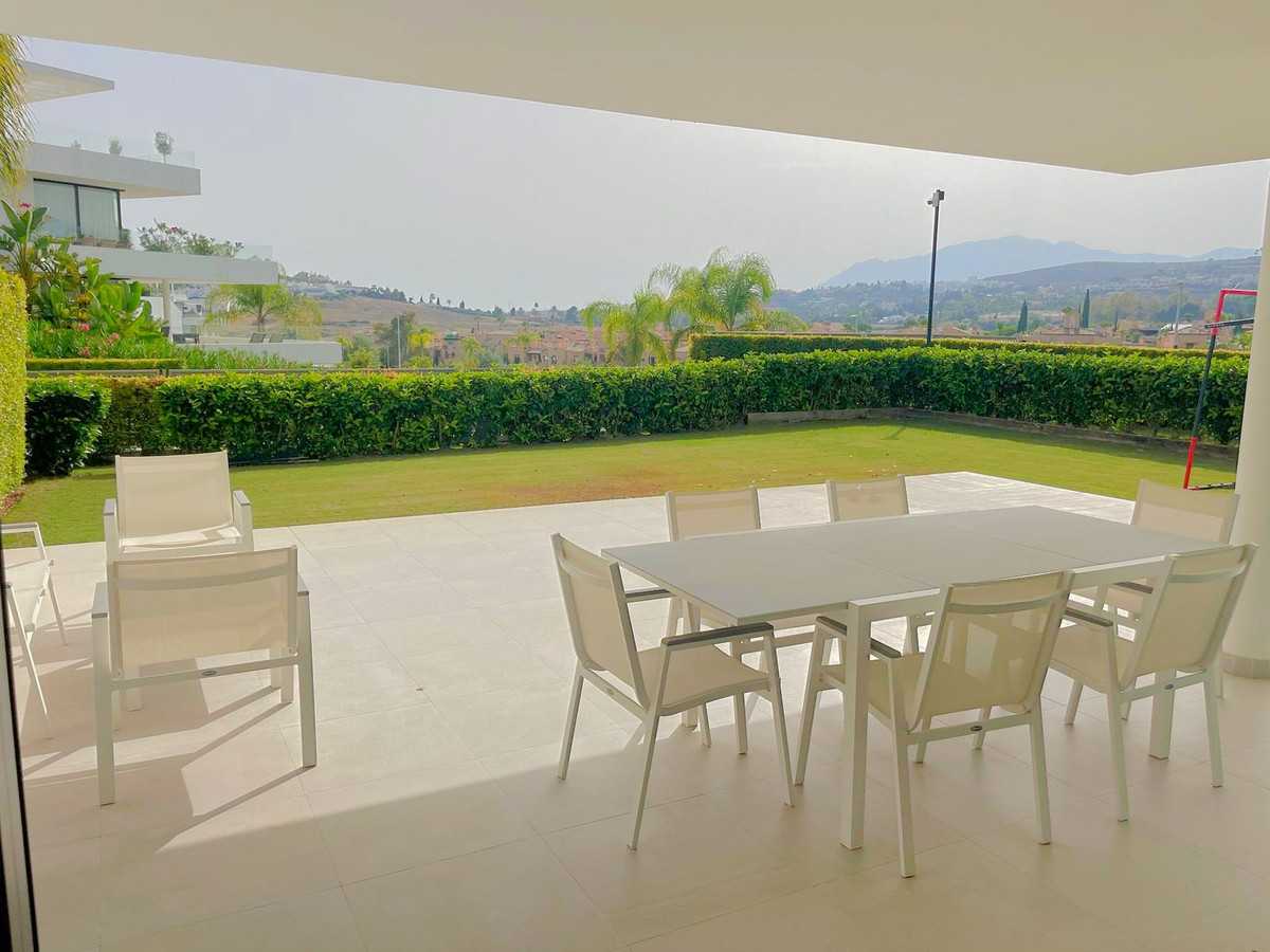 Condominium in Marbella, Andalusia 12042443