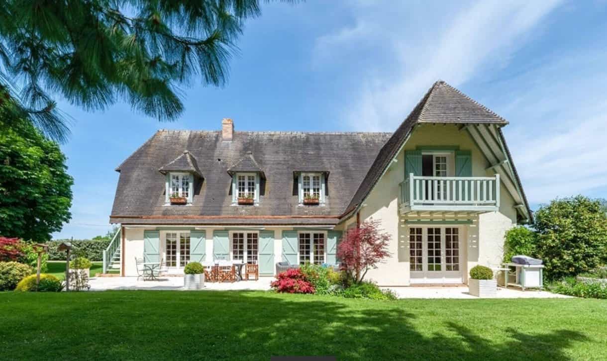жилой дом в Le Thuit, Normandie 12043185