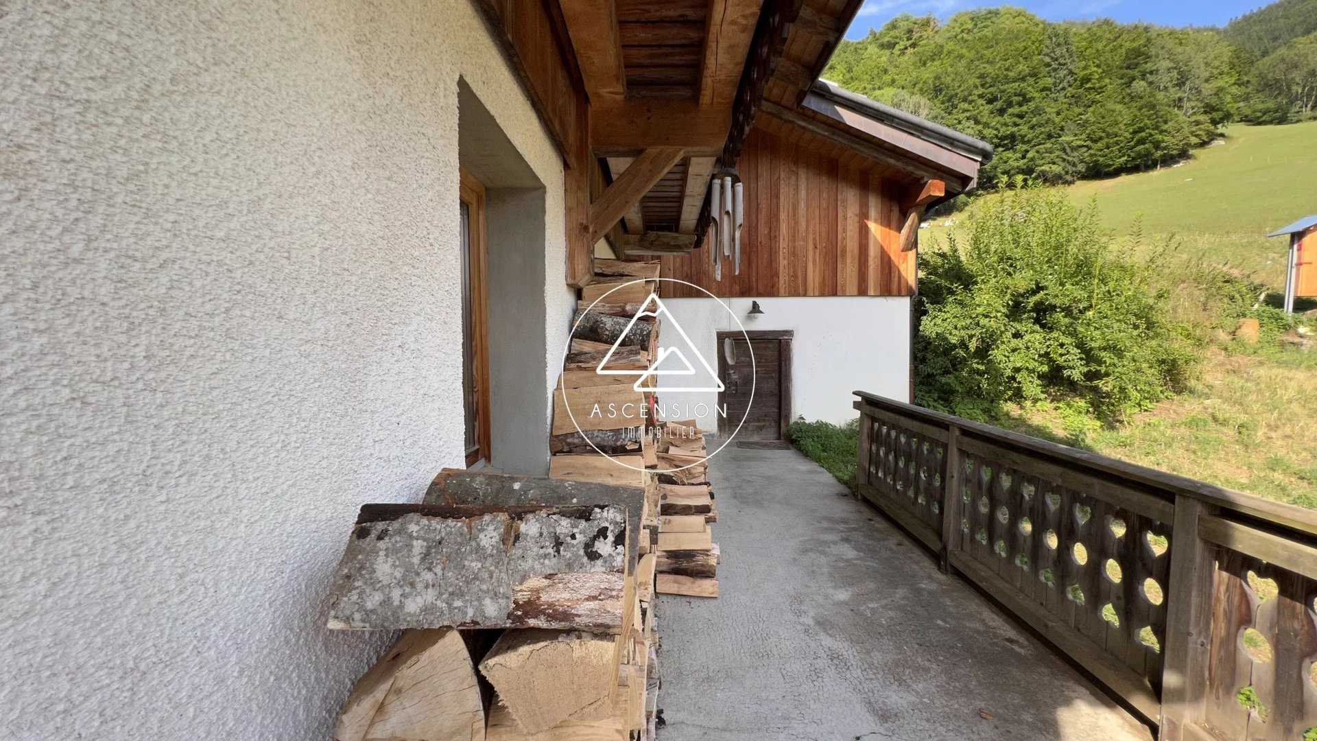 房子 在 La Baume, Haute-Savoie 12043333