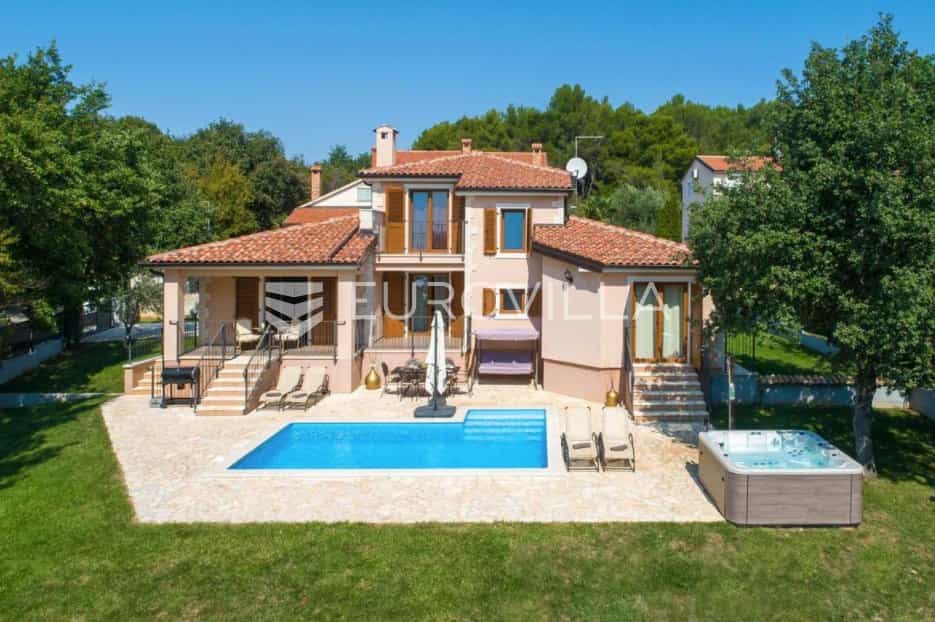 House in Funtana, Istarska Zupanija 12043454