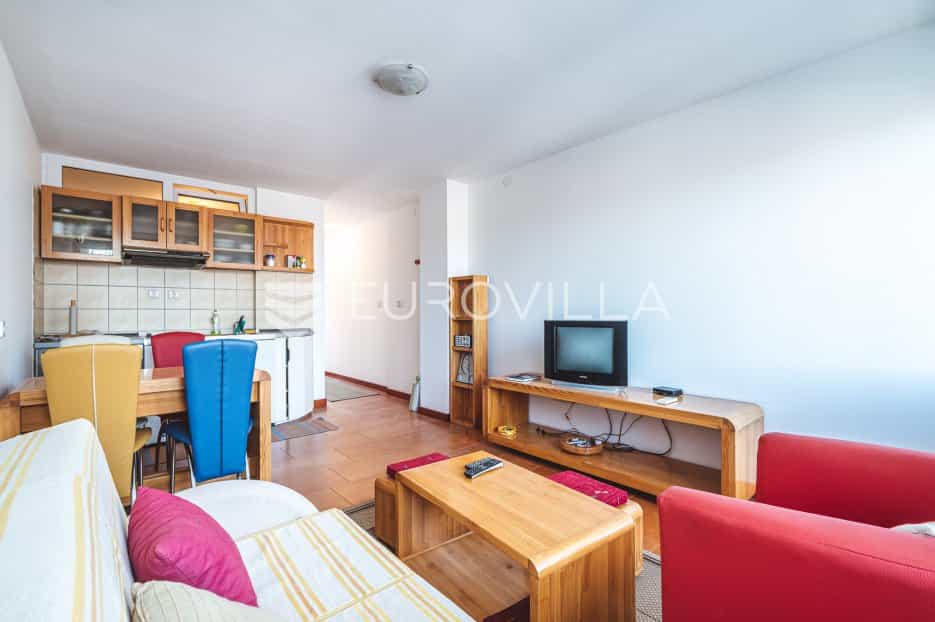 公寓 在 Hrvatska Kostajnica, 锡萨科-莫斯拉瓦卡·祖帕尼亚 12043460