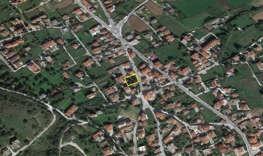 土地 在 拉吉纳, 肯特里基马其顿 12043519