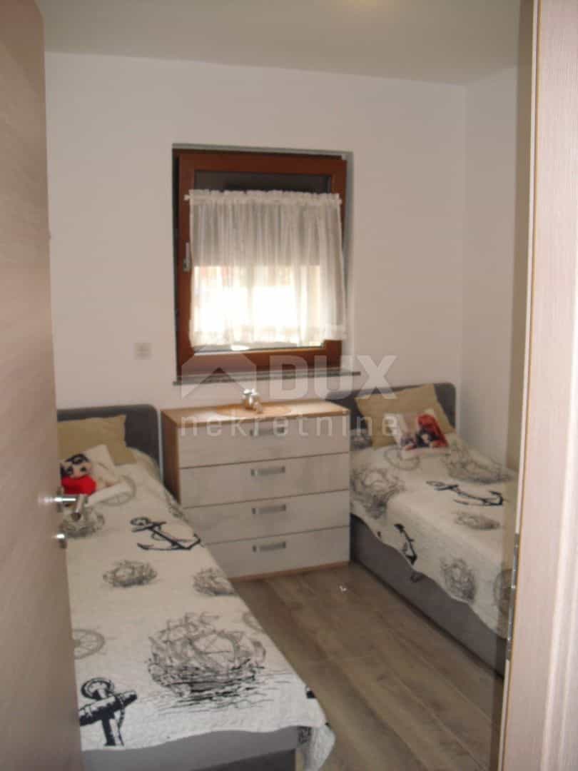 Квартира в Малинська, Приморсько-Горанська жупанія 12043543