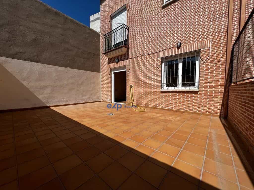 Condominium in Valdetorres de Jarama, Comunidad de Madrid 12043647