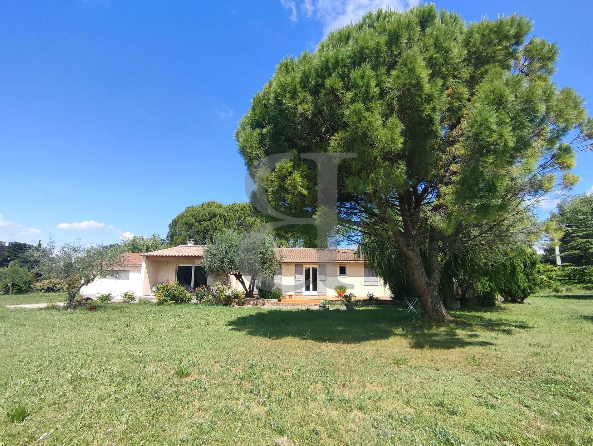 Hus i Valreas, Provence-Alpes-Cote d'Azur 12044701