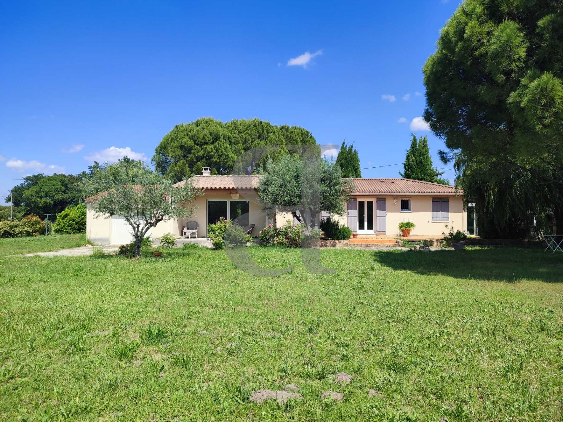 Huis in Valreas, Provence-Alpes-Côte d'Azur 12044701