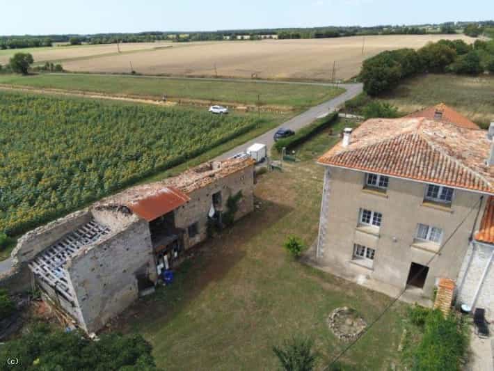 rumah dalam Villefagnan, Nouvelle-Aquitaine 12045437