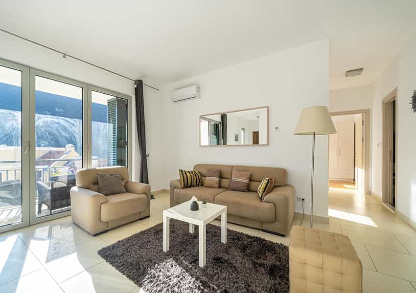 Condominium in Kotor, Kotor Municipality 12046364