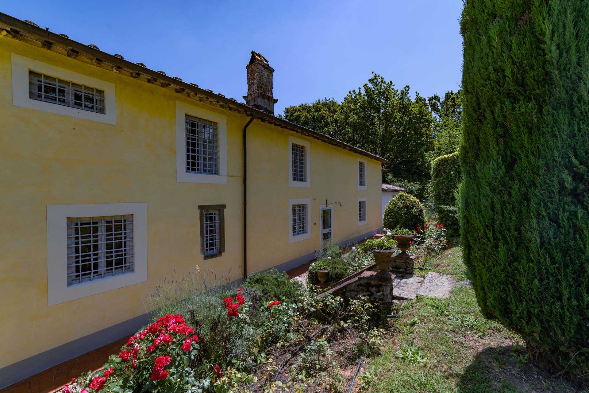Talo sisään Lucca, Tuscany 12046396