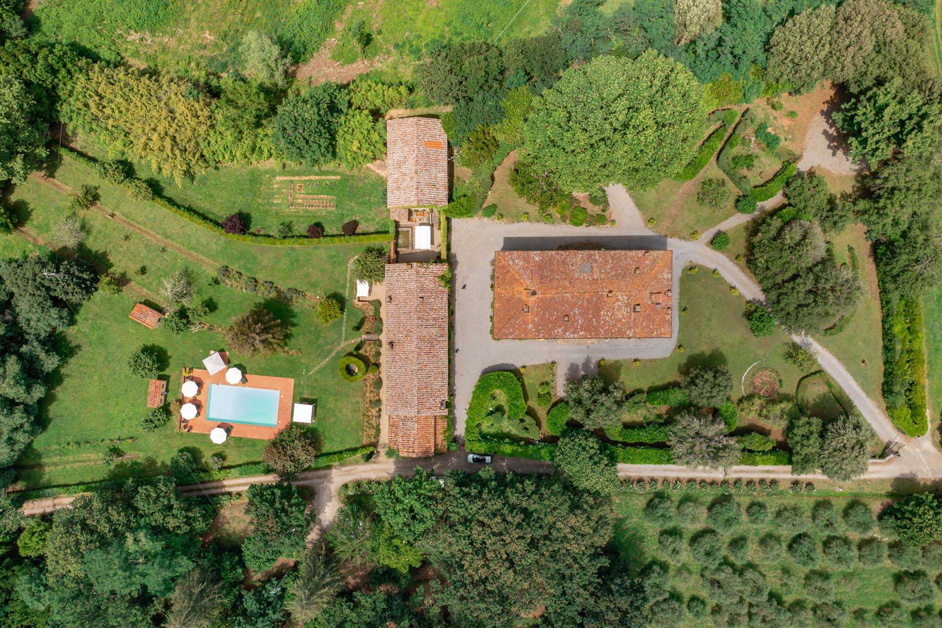 房子 在 Lucca, Tuscany 12046396