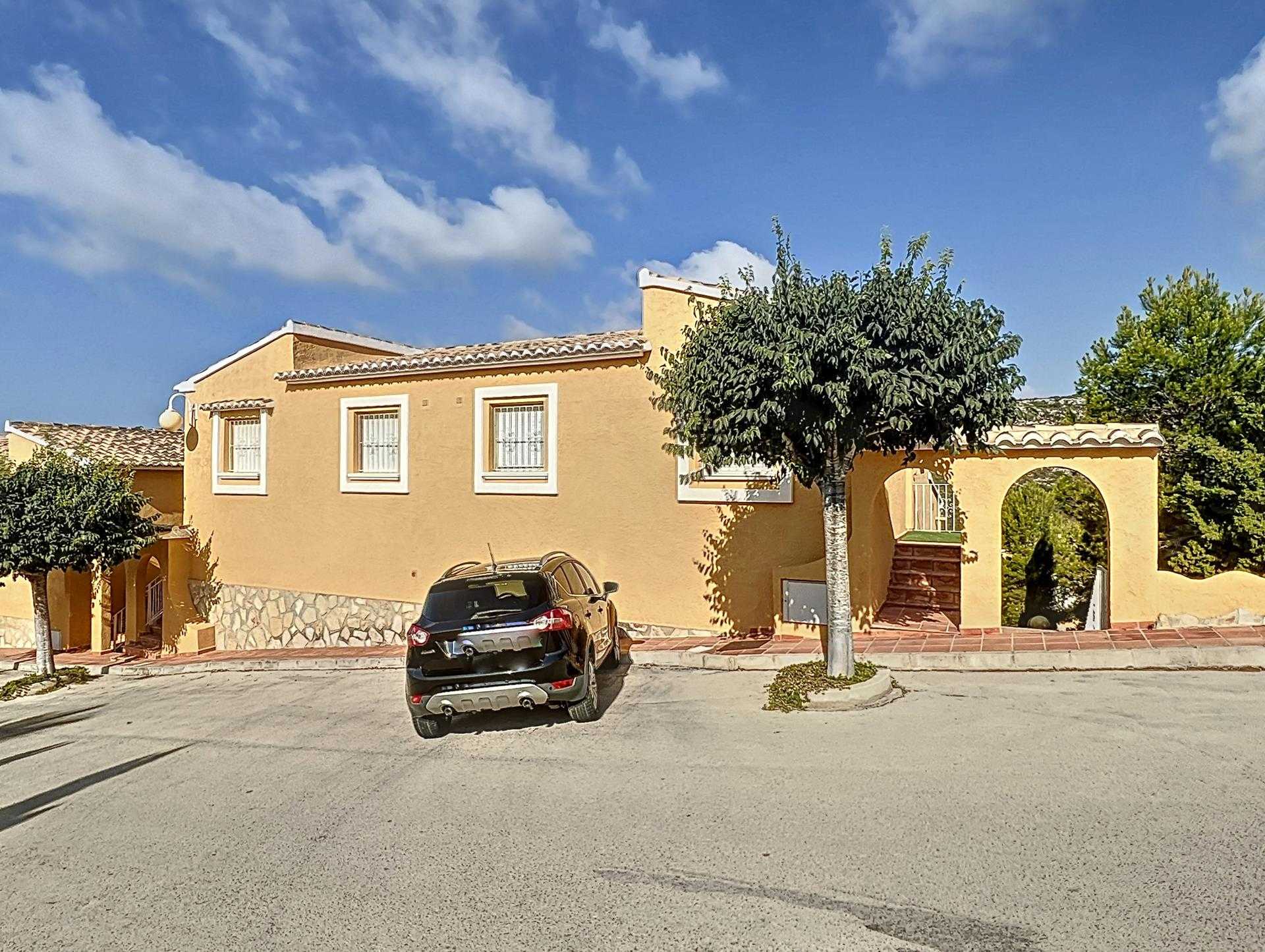 Будинок в El Poble Nou de Benitatxell, Comunidad Valenciana 12046416