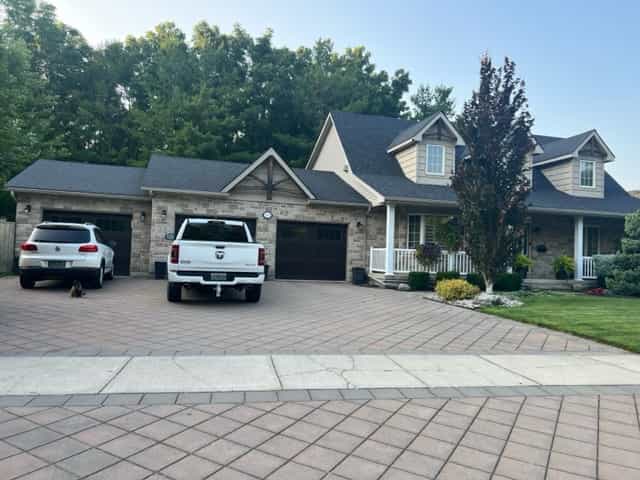 жилой дом в Стратрой, Онтарио 12046423
