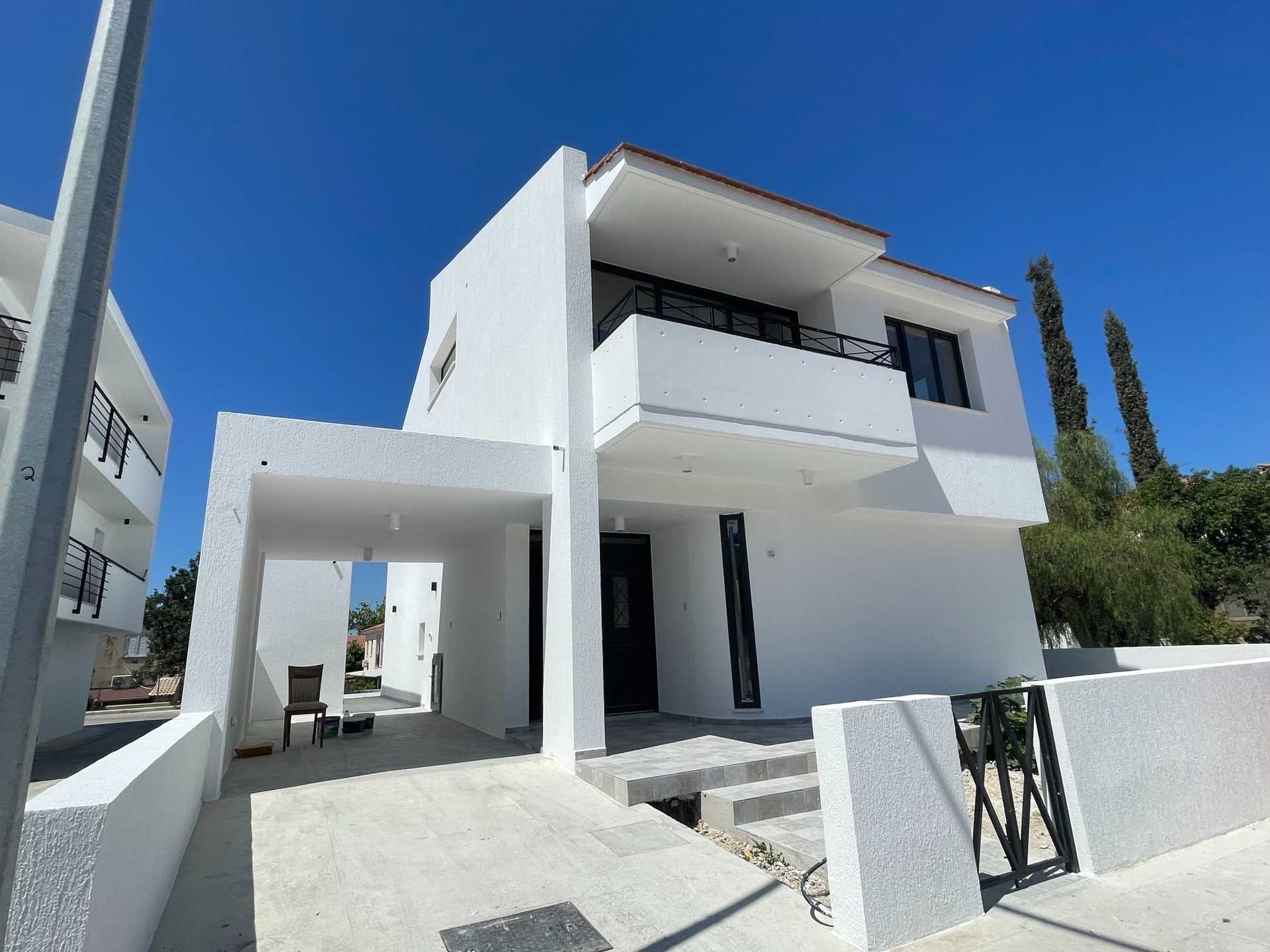 House in Paphos, Pafos 12046550