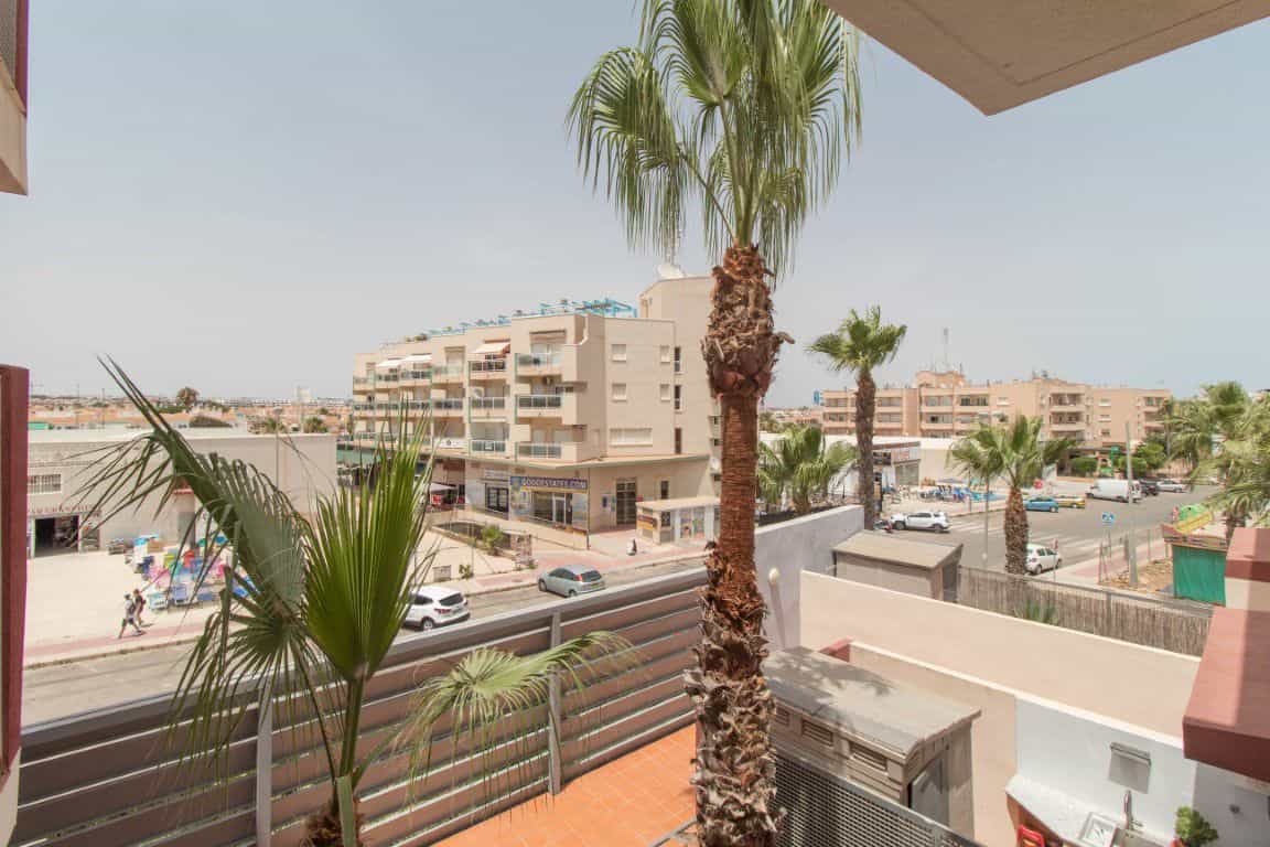 Condominium in Campoamor, Valencia 12046834