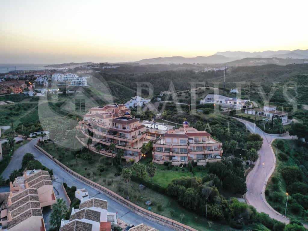 Eigentumswohnung im Mijas, Andalusia 12047040