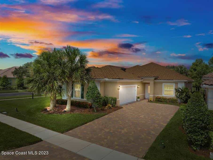 Casa nel Palm Bay, Florida 12047334