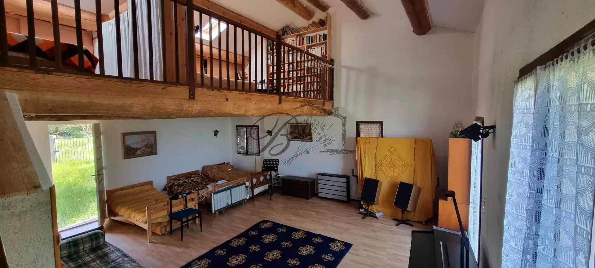 σπίτι σε La Motte-d'Aigues, Provence-Alpes-Cote d'Azur 12047684