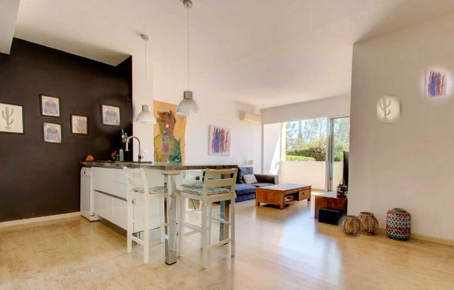 Condominium dans Saint-Raphaël, Provence-Alpes-Côte d'Azur 12047714