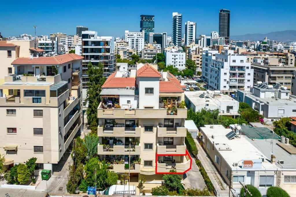 Eigentumswohnung im Nikosia, Lefkosia 12048079
