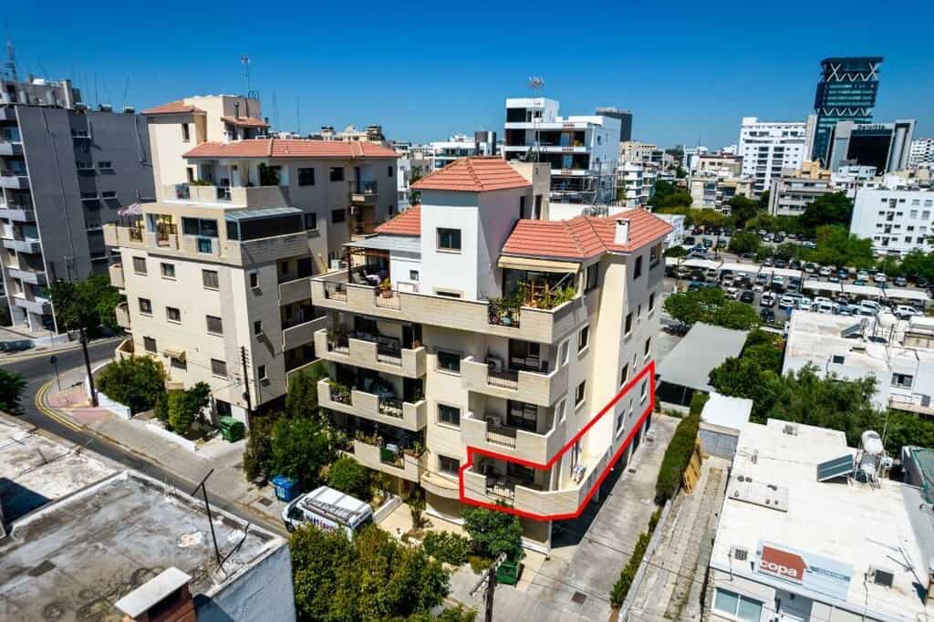 Condominium dans Nicosie, Lefkosie 12048079