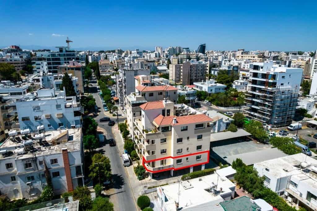 Condominio en Nicosia, Lefkosia 12048079