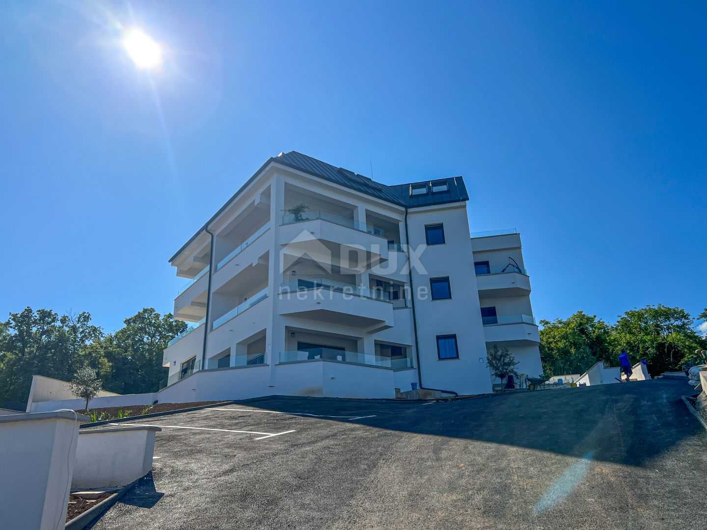 Condominium in Ičići, Primorje-Gorski Kotar County 12048086