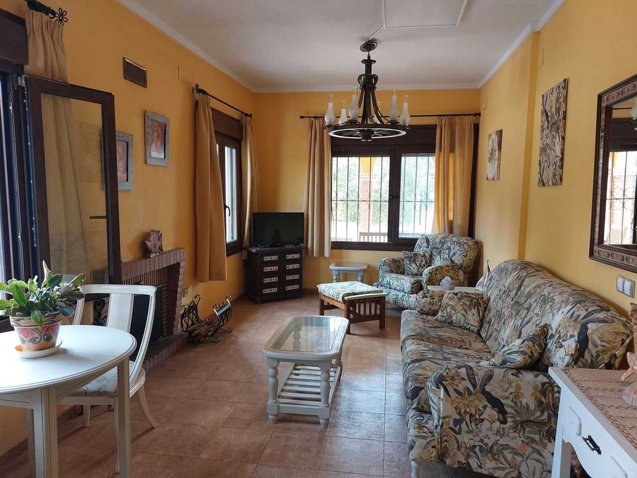 房子 在 Lucena del Puerto, Andalusia 12048465