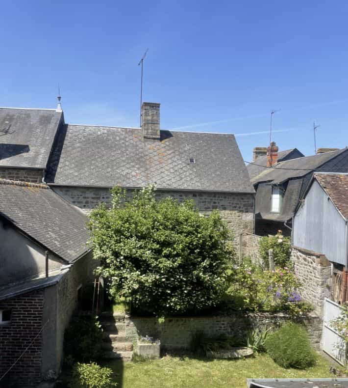 房子 在 Ceaucé, Normandie 12049181