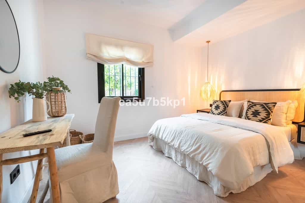 House in Marbella, Andalucía 12049698