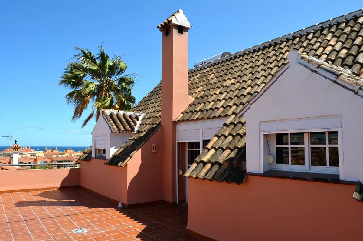 House in San Luis de Sabinillas, Andalusia 12050131